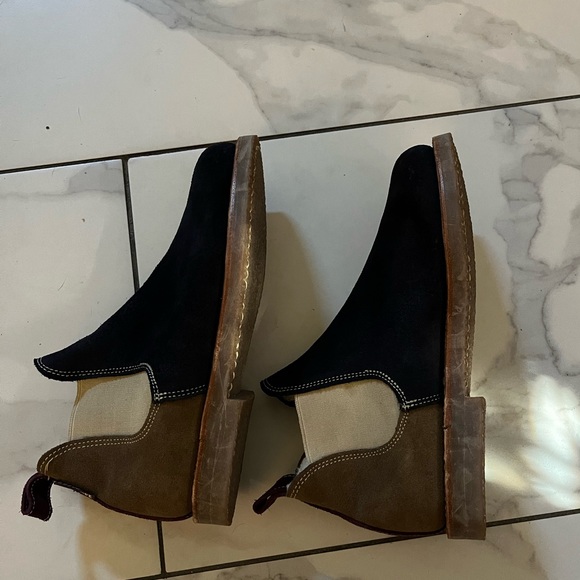 PENELOPE CHILVERS color-blocked pull up shearling suede ankle booties - Picture 6 of 11
